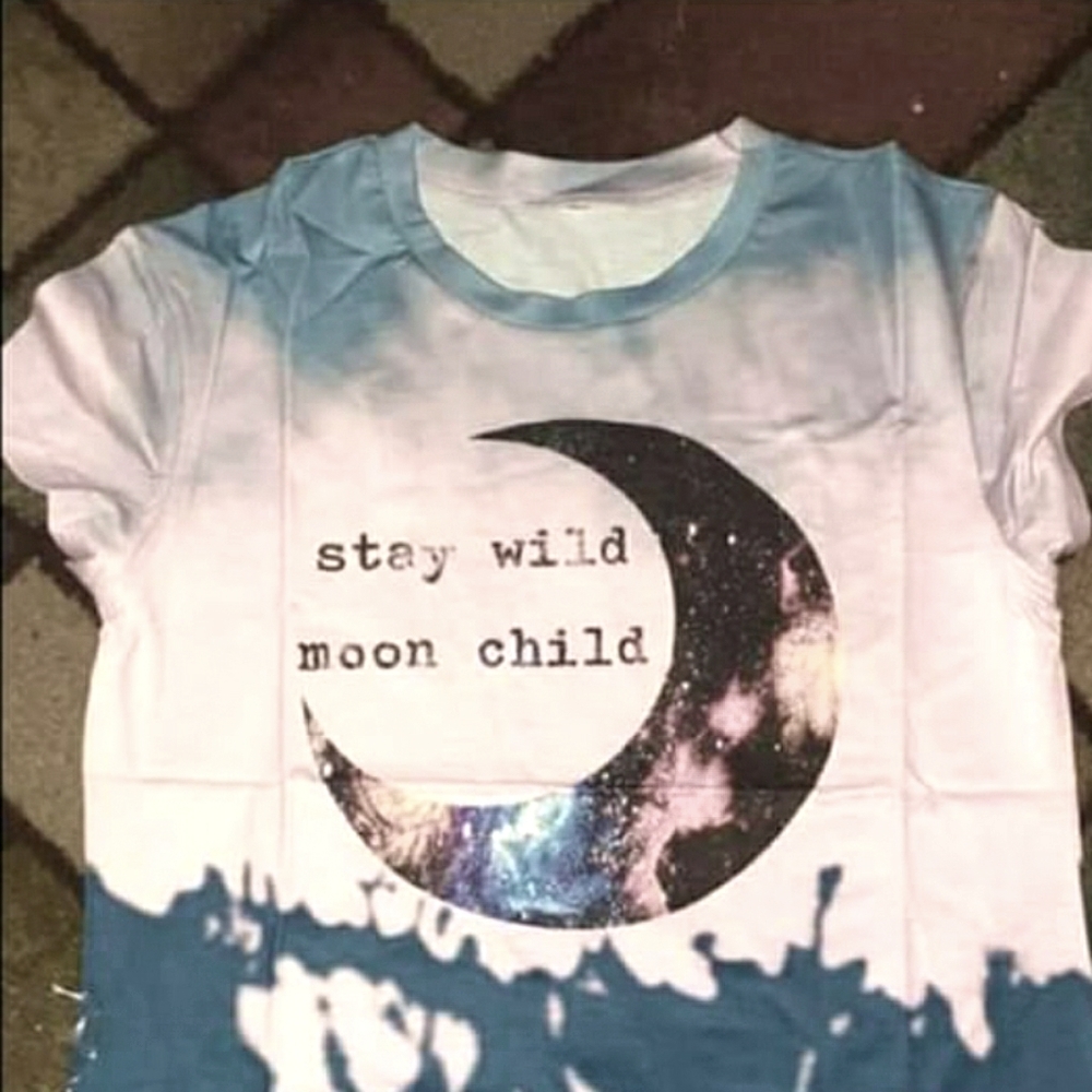 Ladies short-sleeved T-shirt